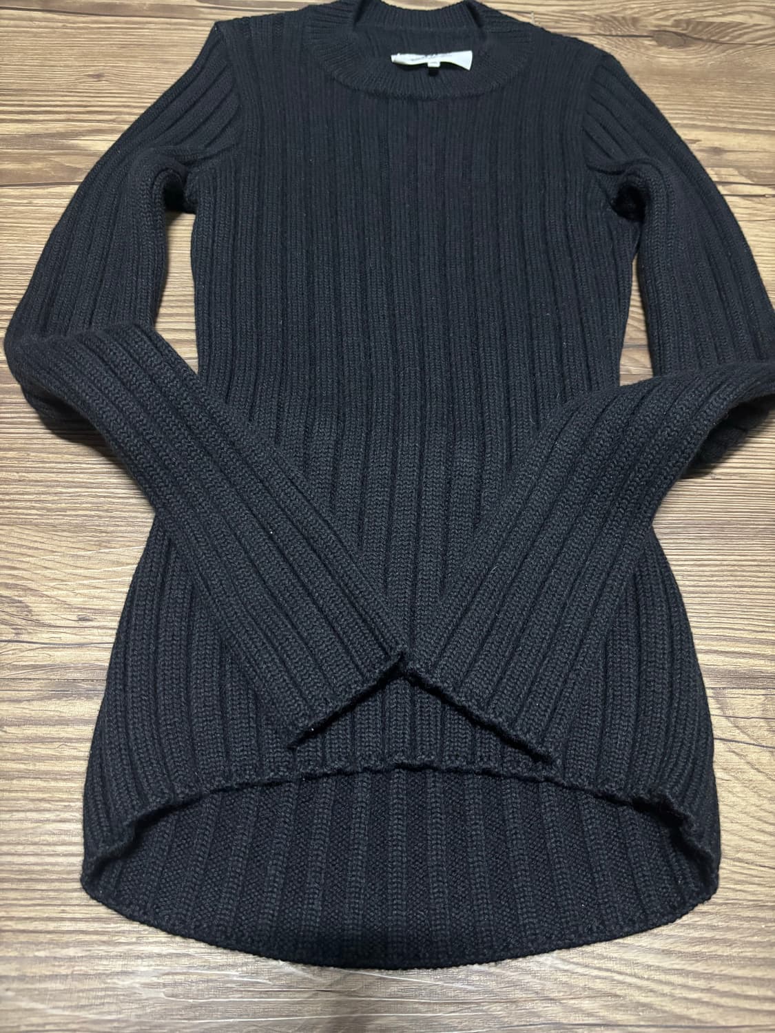 MM6 메종 마르지엘라 백 오픈 모크넥 니트 상품이미지1