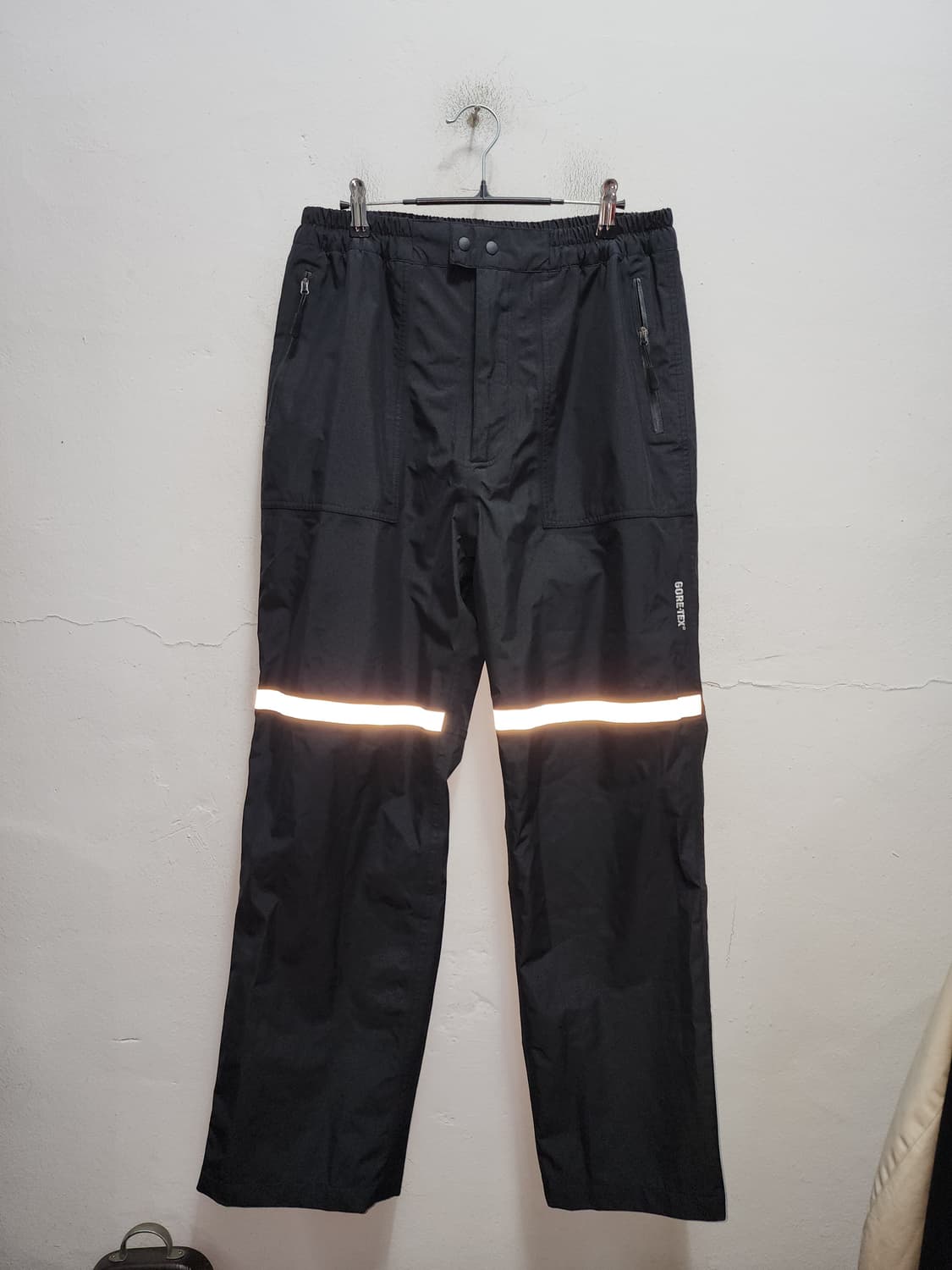 고어텍스 리플렉티브 테크웨어 밴딩팬츠 상품이미지1