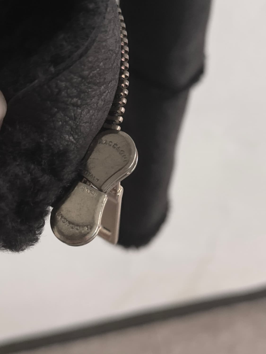 tenax italy 사선지퍼 후드 하이넥 드레이프 무스탕 상품이미지9