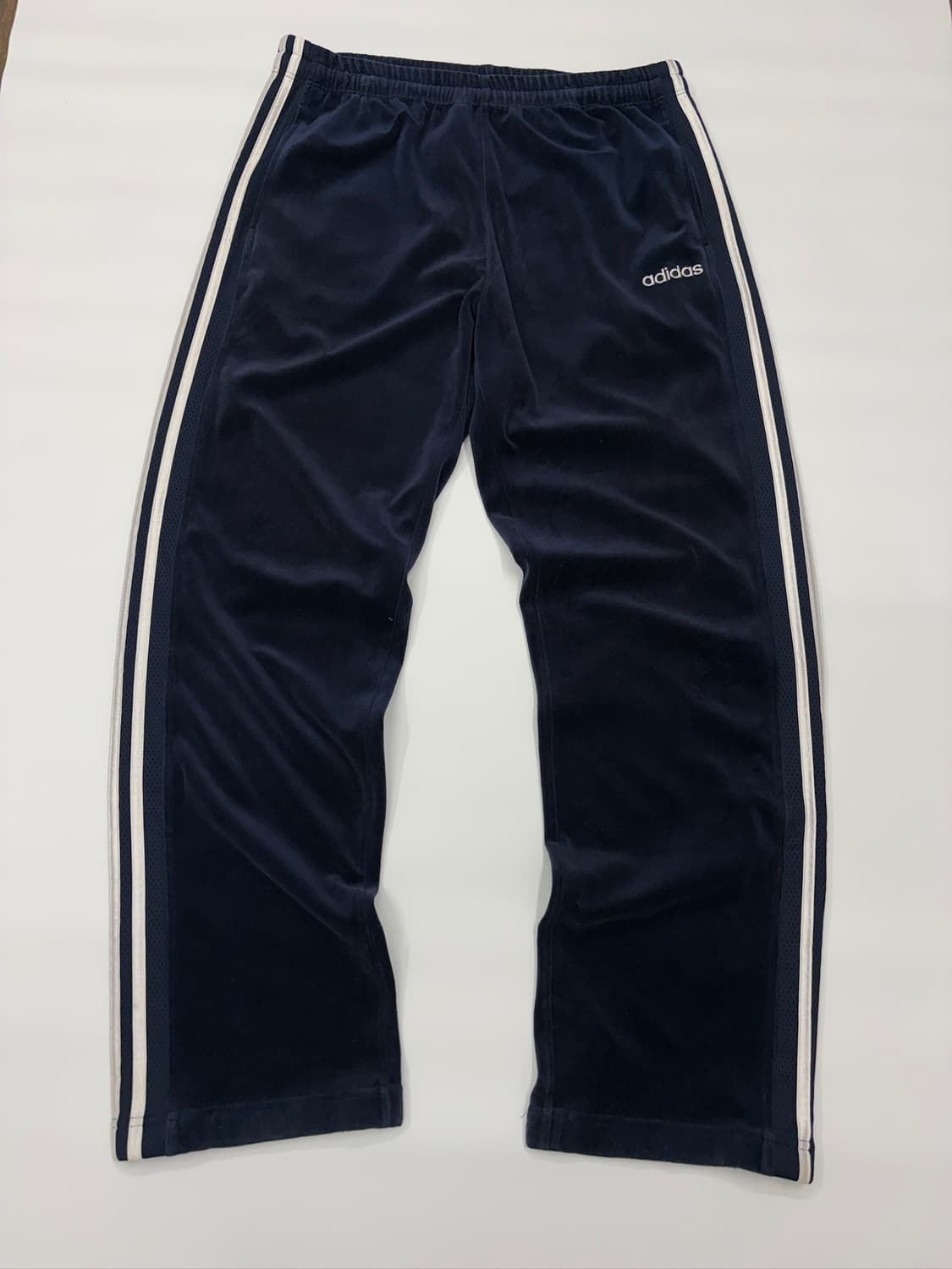 아디다스 와이드핏 벨벳 트랙 져지 팬츠 상품이미지1