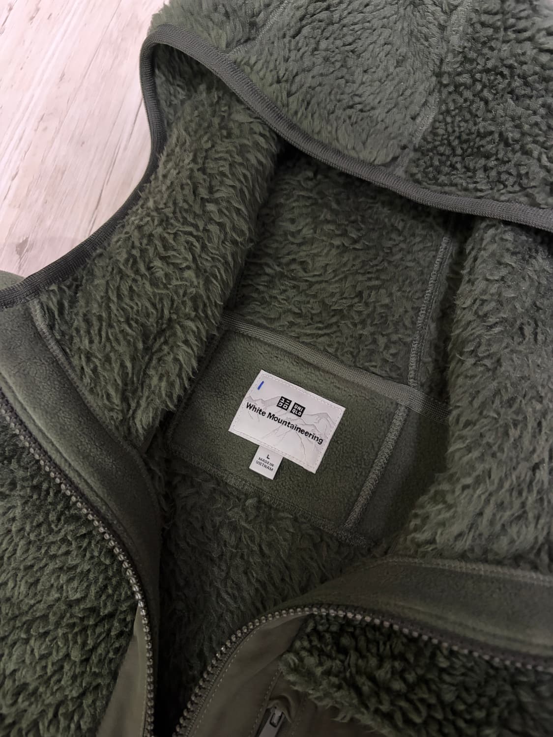 [L] 유니클로 x 화이트 마운티어니링 후리스  상품이미지3