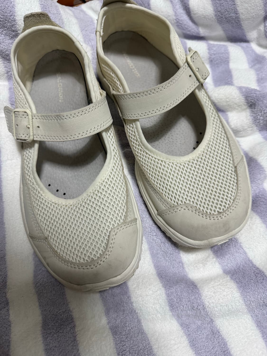 살로몬 RX 메리제인 아이보리 250사이즈 판매합니다 상품이미지2