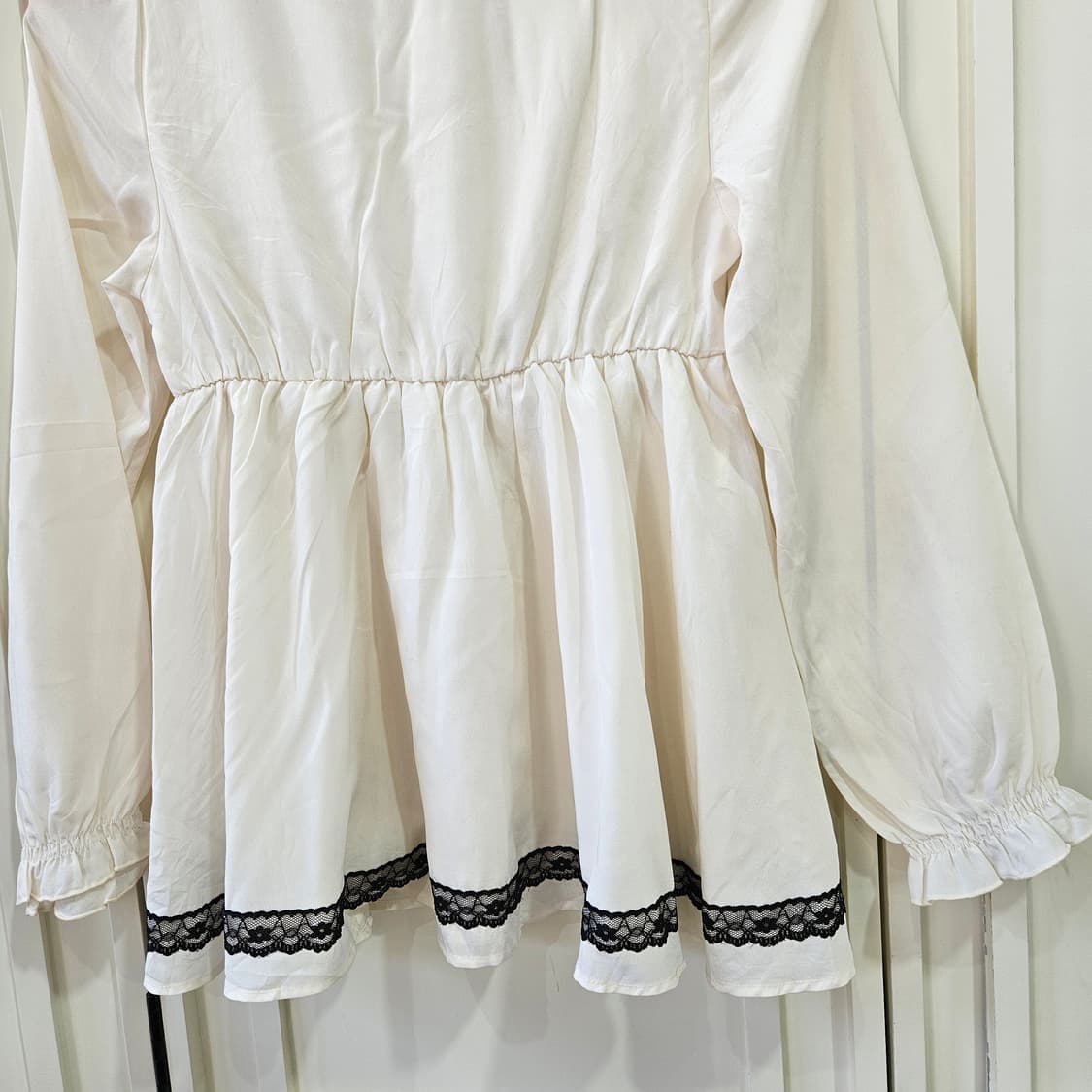 (Tralala) 배색카라 리본 블라우스 상품이미지7