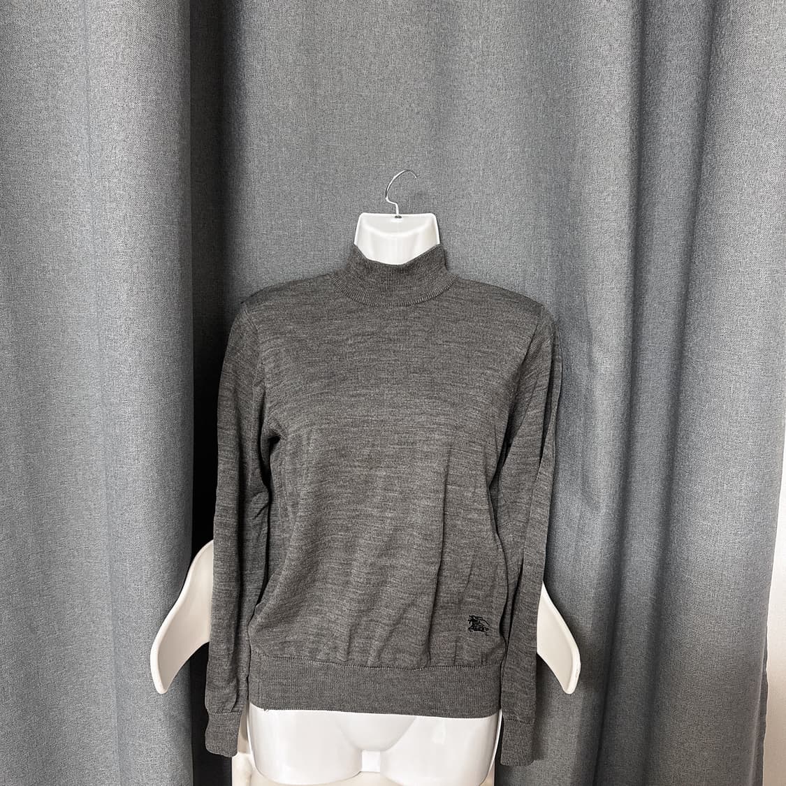 버버리반목니트 상품이미지1