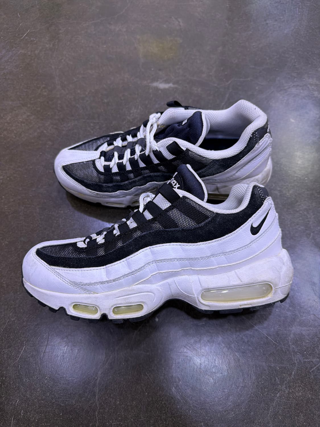 나이키 에어맥스95 에센셜 음양 화이트 블랙 슈즈 260 상품이미지6