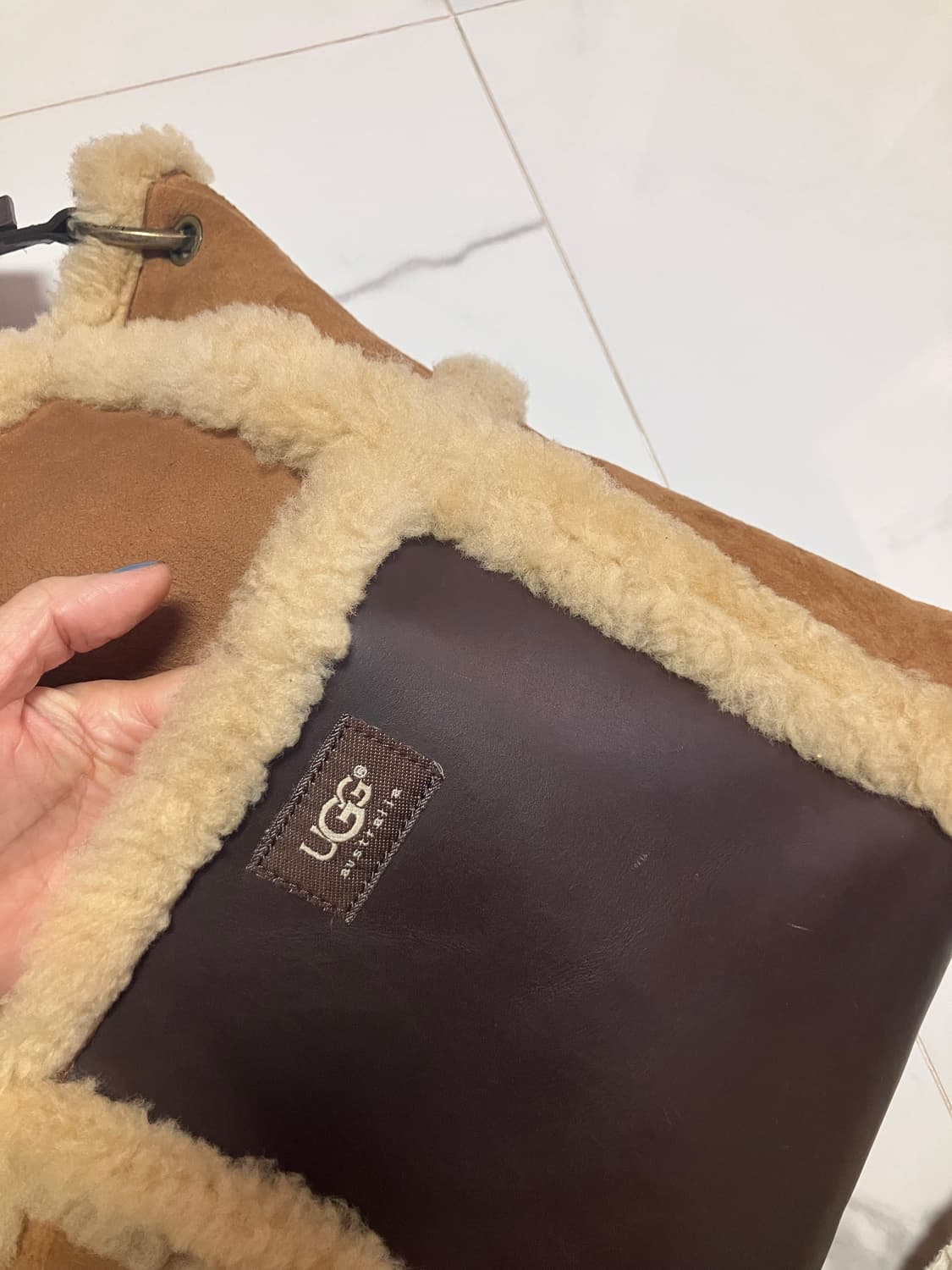 Y2K UGG 어그 크로스백 숄더백 양털가방 상품이미지2