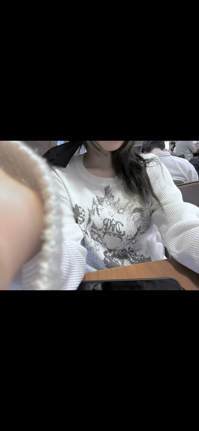 화이트 프린팅 롱슬리브 상품이미지3