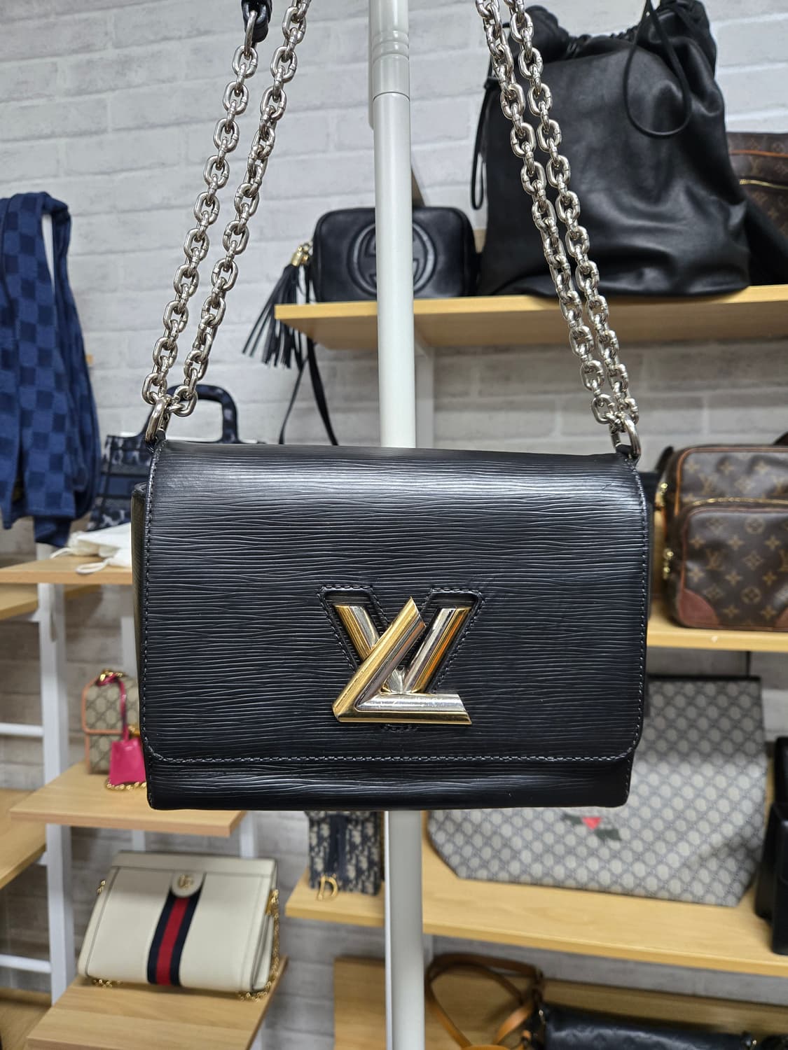 [특가][정품]루이비통 트위스트mm 체인백 상품이미지3