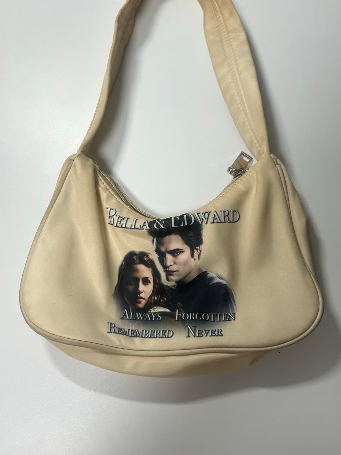 프레잉 praying 벨라 에드워드 숄더백 상품이미지1