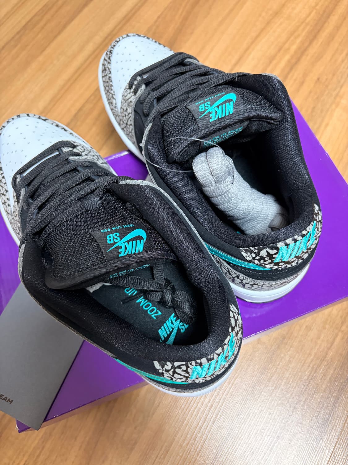 나이키 SB 덩크 로우 아트모스 코끼리 상품이미지2