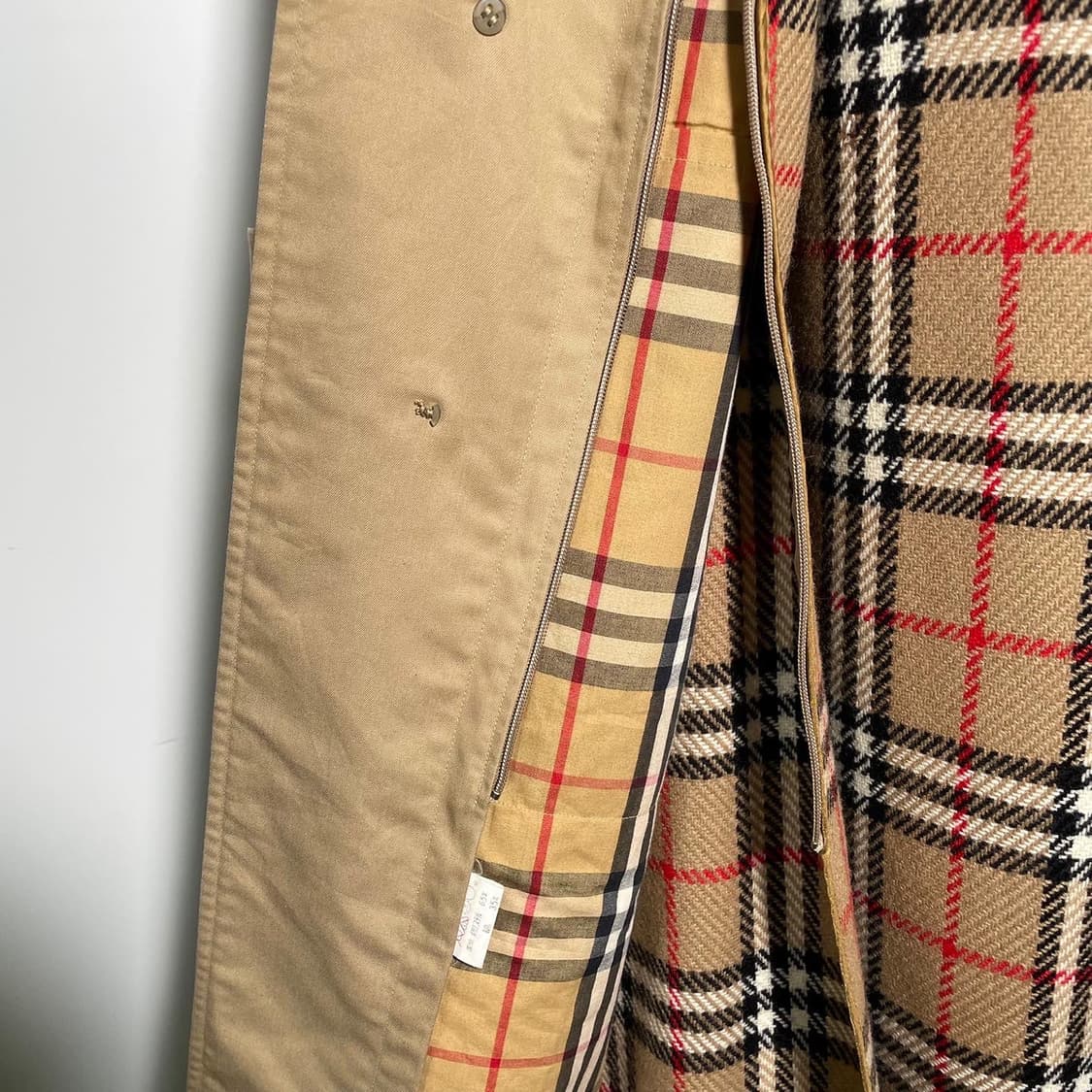 버버리 체크 안감 싱글 트렌치 코트 상품이미지7