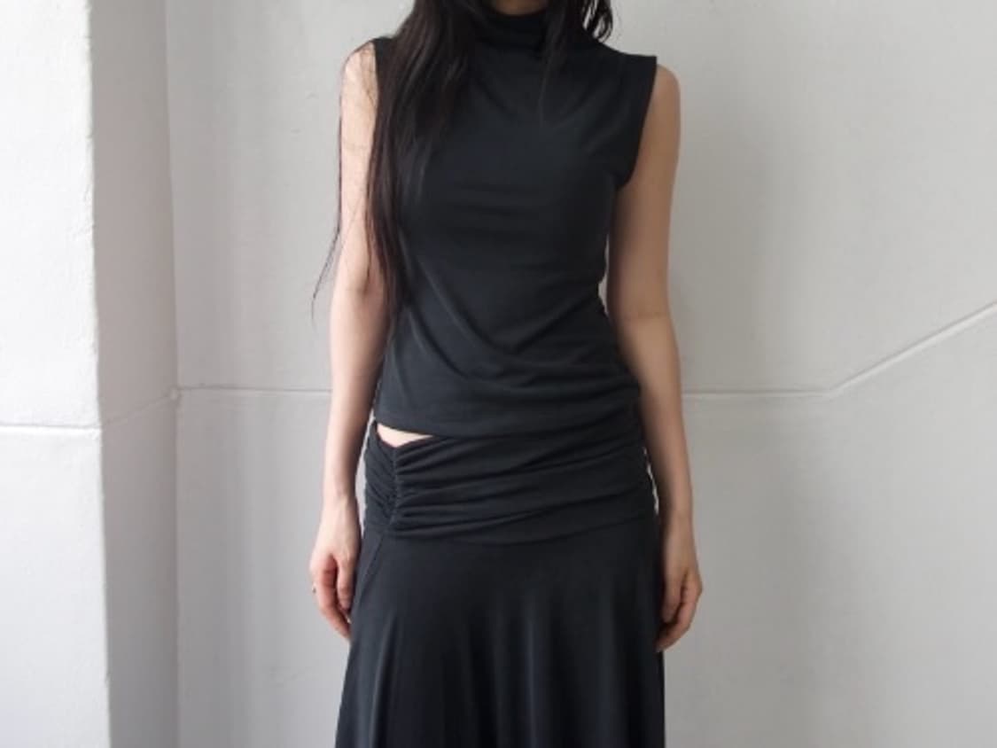 디에이디 Half neck sleeveless 블랙 상품이미지1