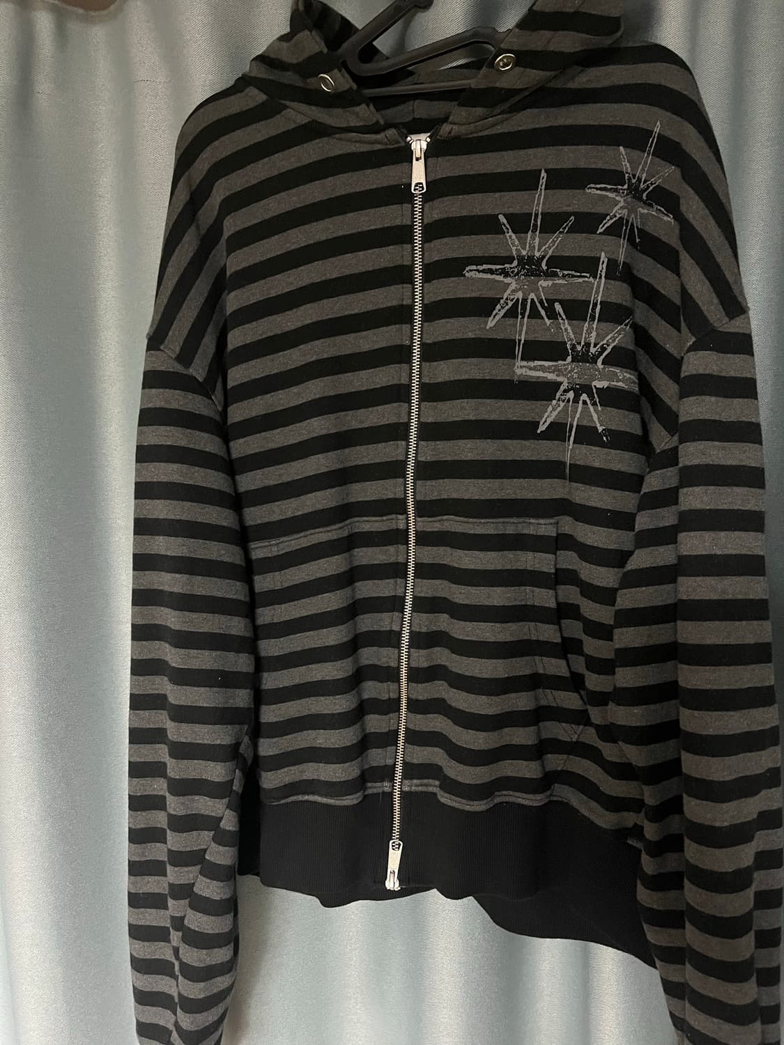 언타이틀 스테리나잇 스트라이프 후드집업 블랙 상품이미지3