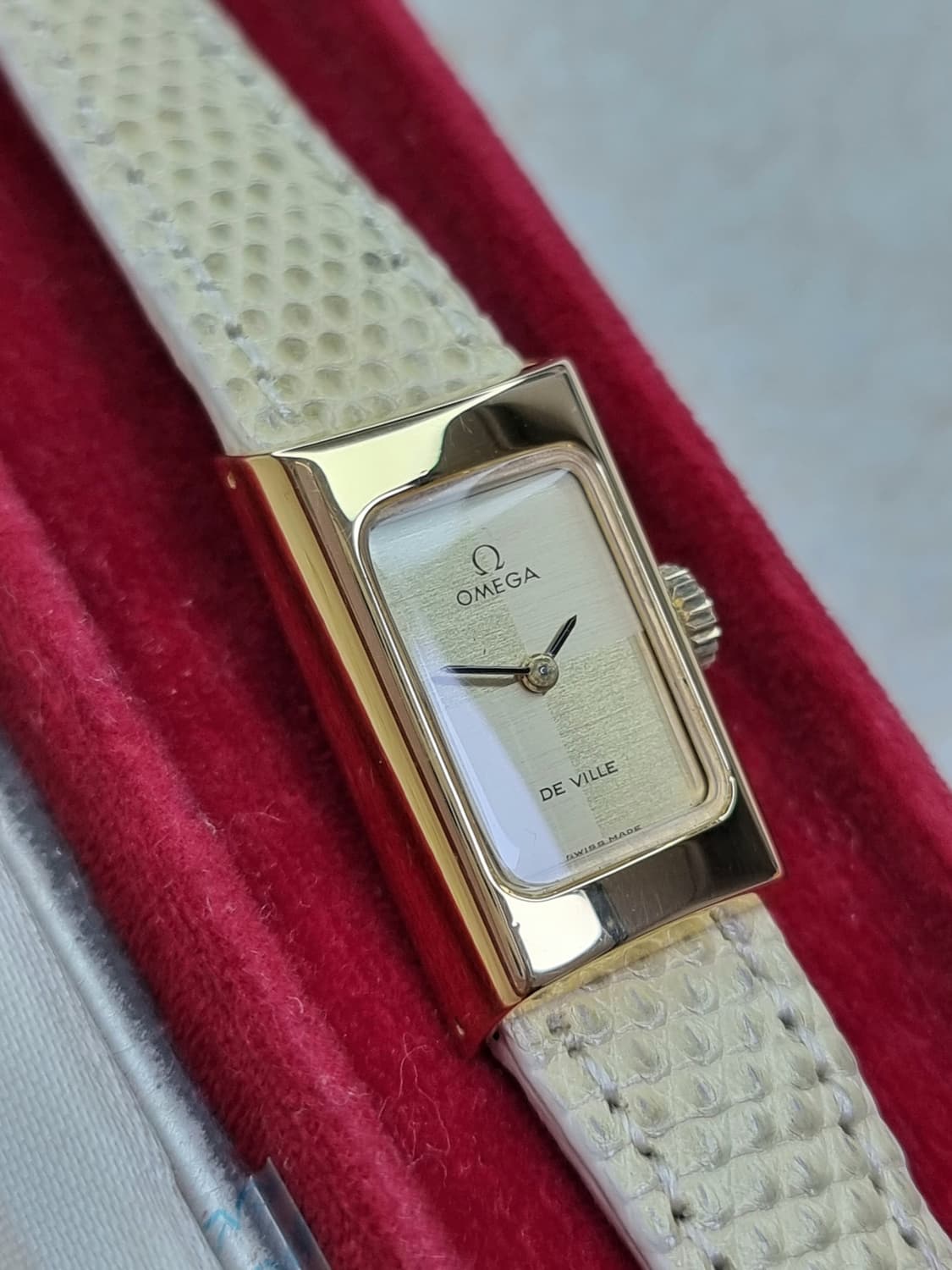 오메가 드빌 빈티지 체크 샴페인 다이얼 수동 여성시계 상품이미지1