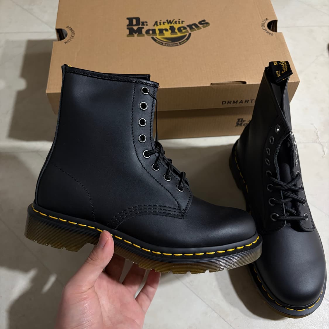 새상품(230)닥터마틴 우먼 1460 나파 레더 레이스업 부츠 제 상품이미지2
