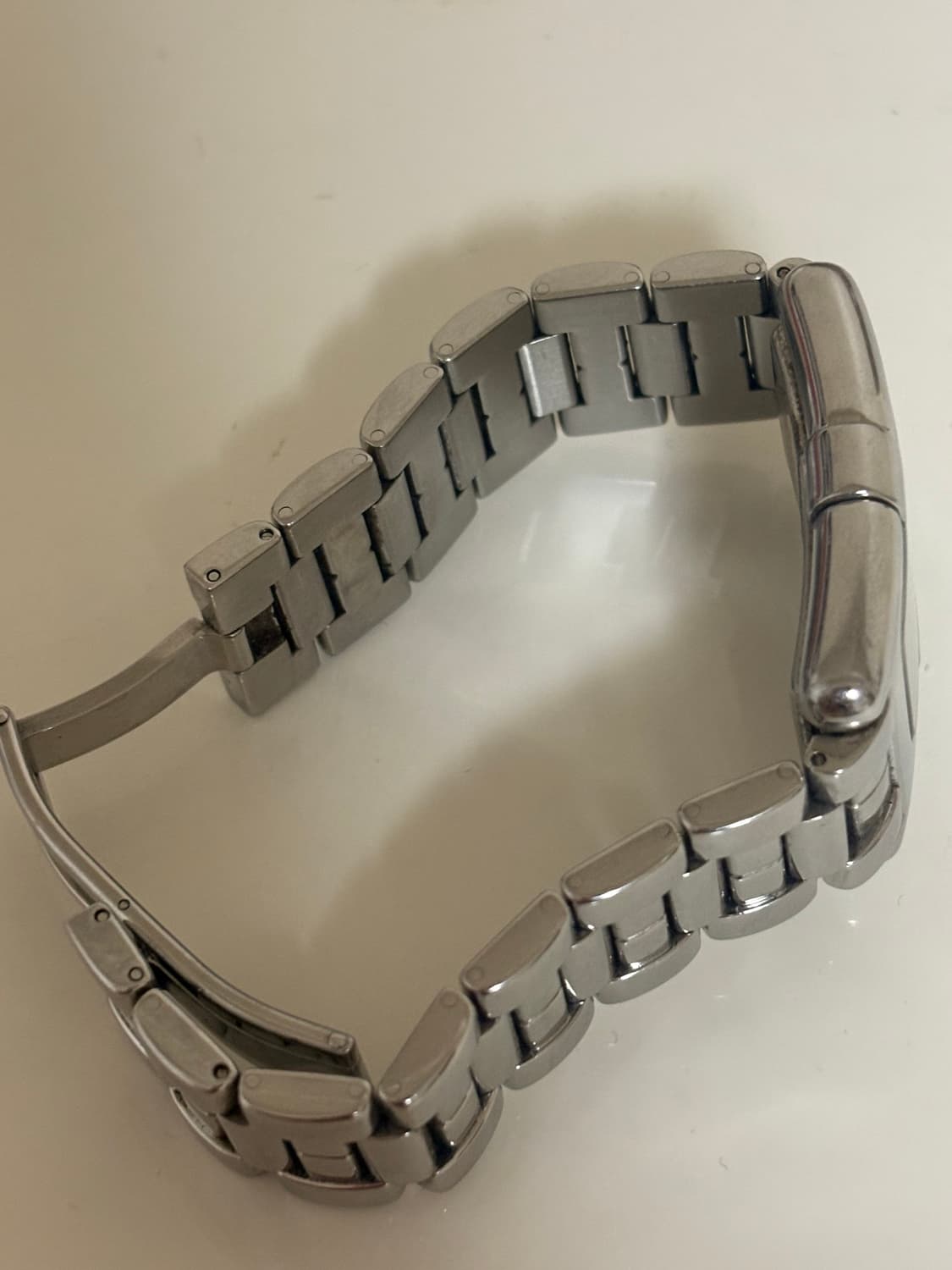 입생로랑 시계 판매합니다 상품이미지3