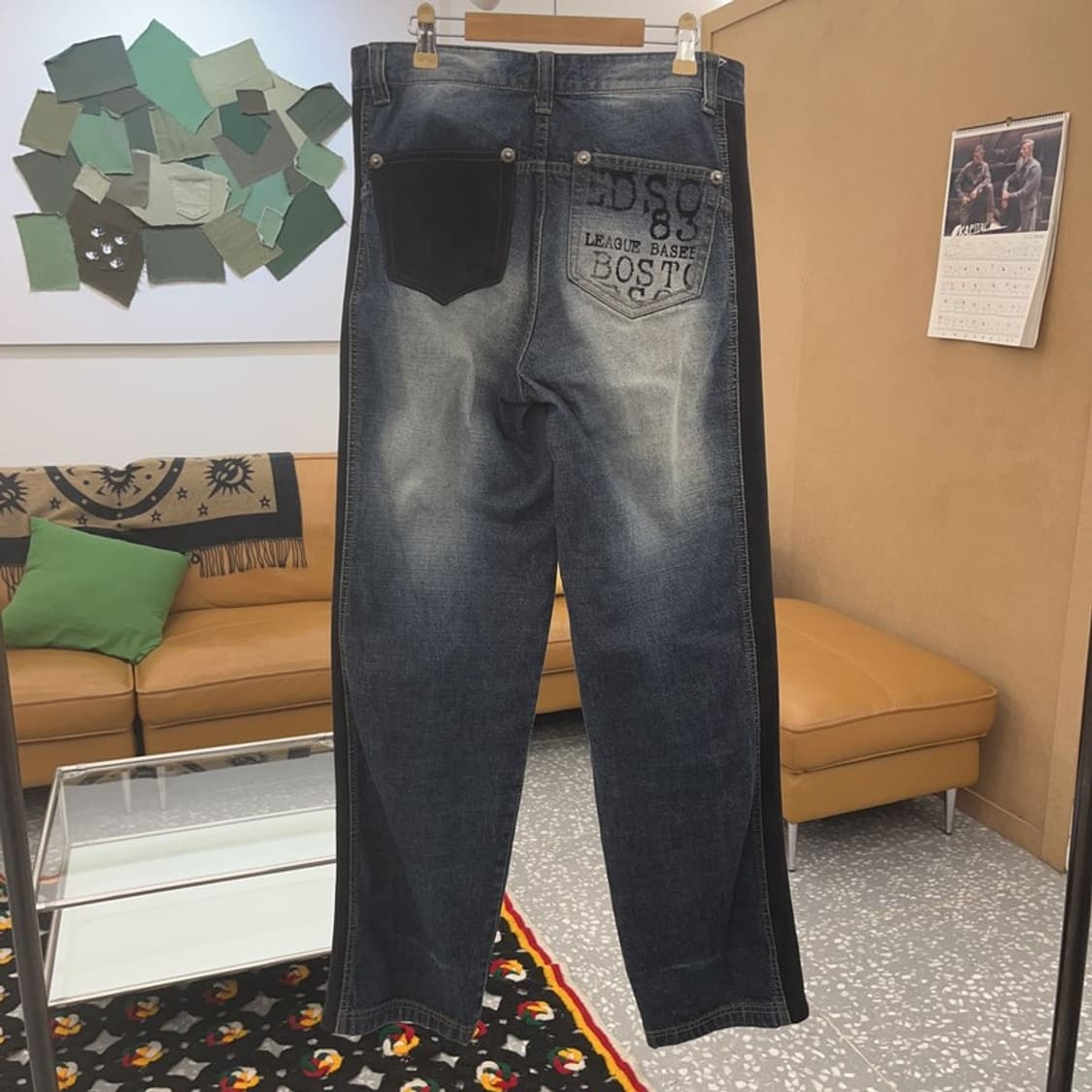 MLB 벨벳라인 스트릿 힙합 레터링 데님팬츠 31인치 C08548 상품이미지4