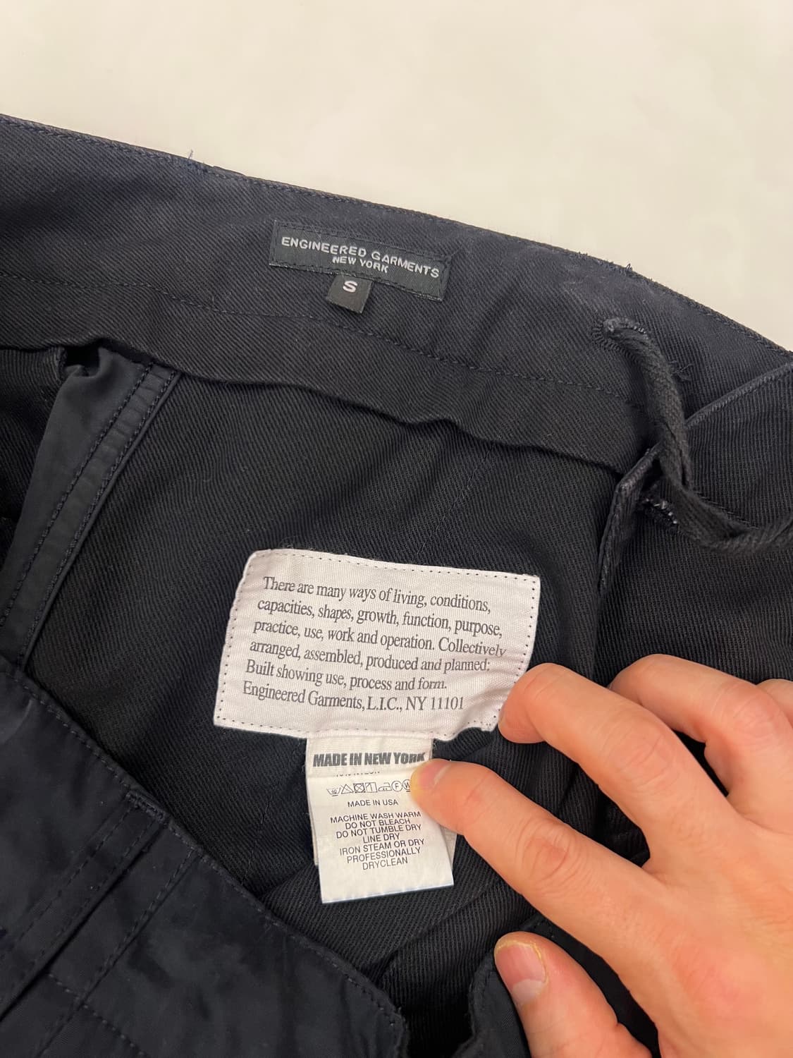 엔지니어드가먼츠 FA팬츠 네이비색상 S사이즈 판매합니다. 상품이미지3
