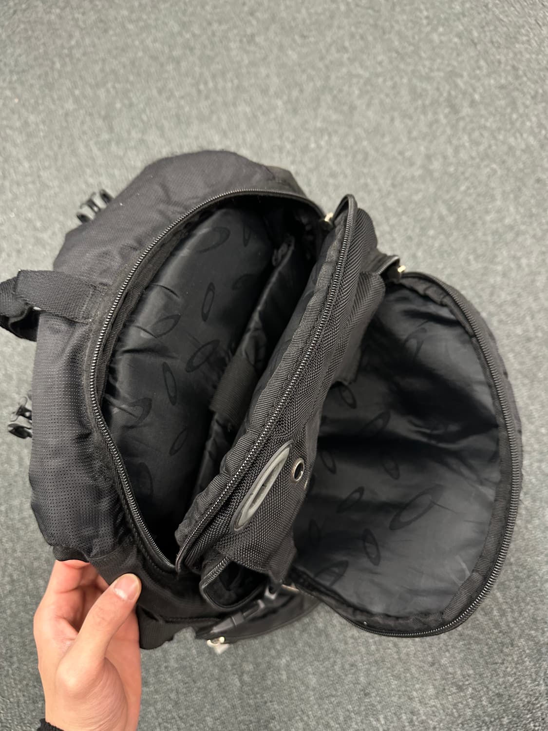 오클리 아이콘 백팩 블랙 상품이미지5