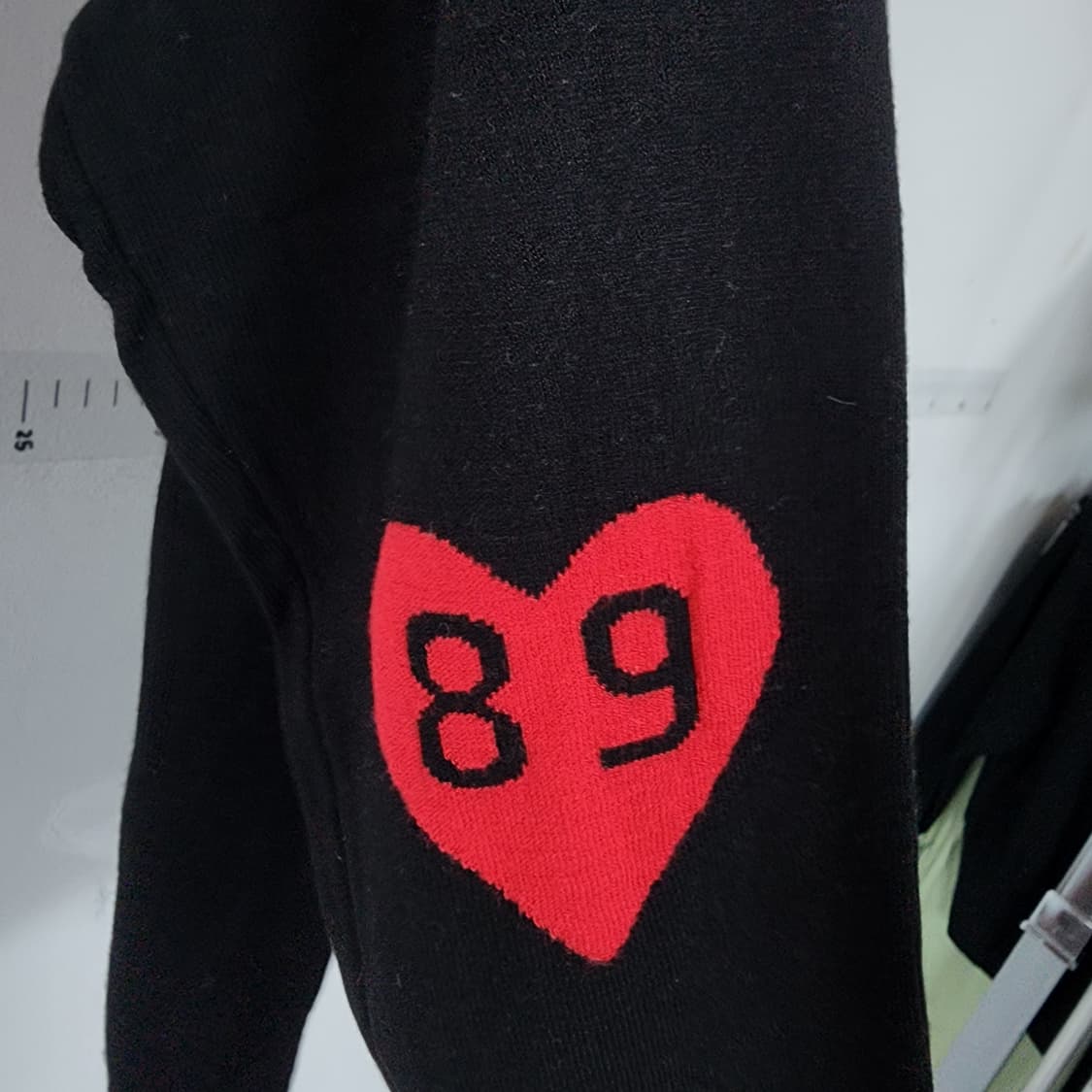 파리게이츠 블랙 하트 니트 상품이미지3