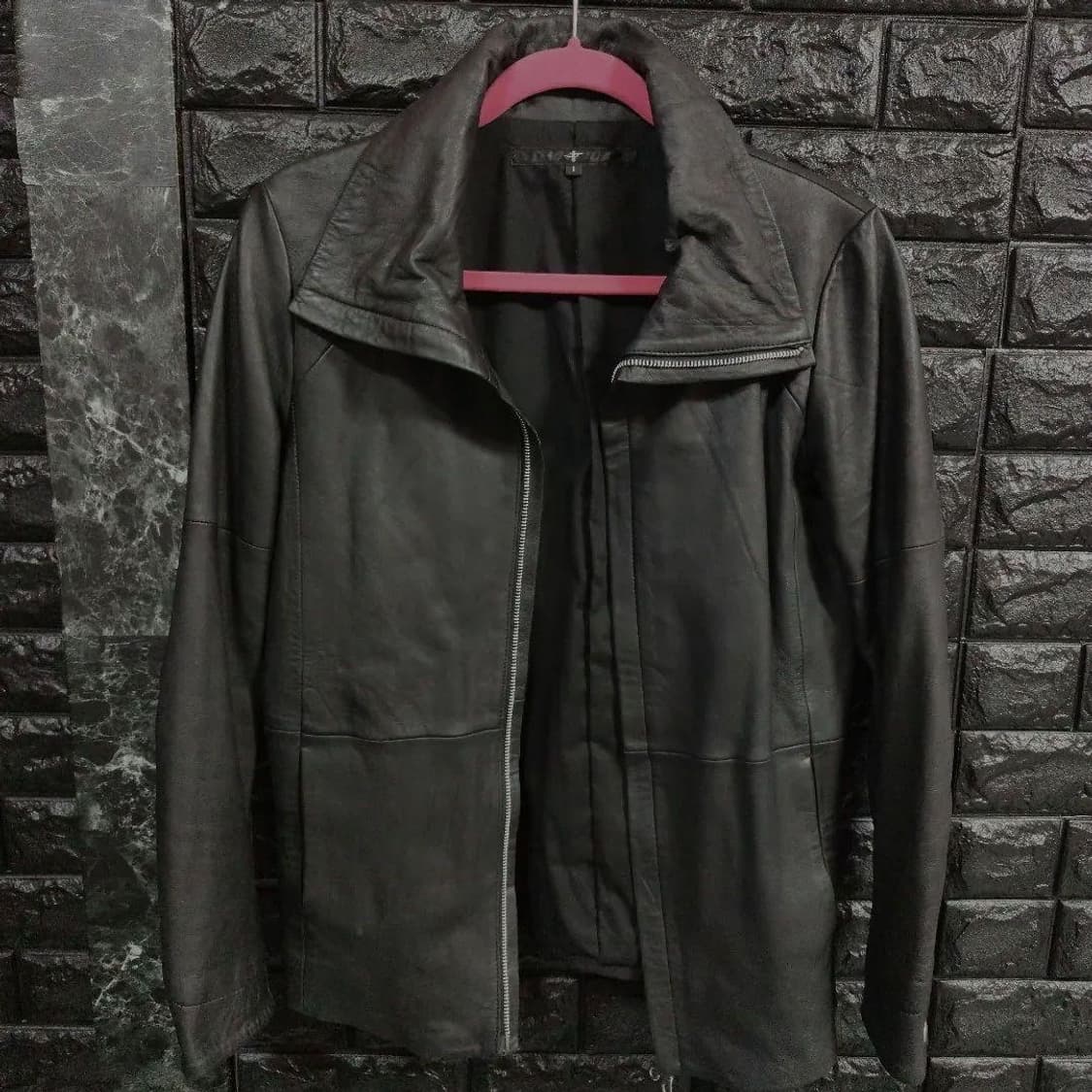 No id. 블랙 레더 자켓 상품이미지3