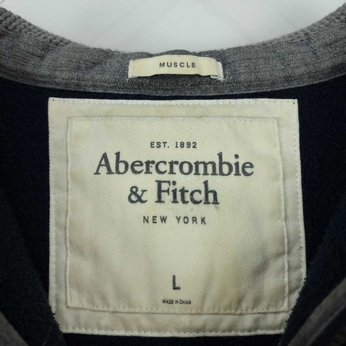 [아베크롬비] Y2K 빈티지 로고 패치 후드 집업 네이비 M18948 상품이미지6