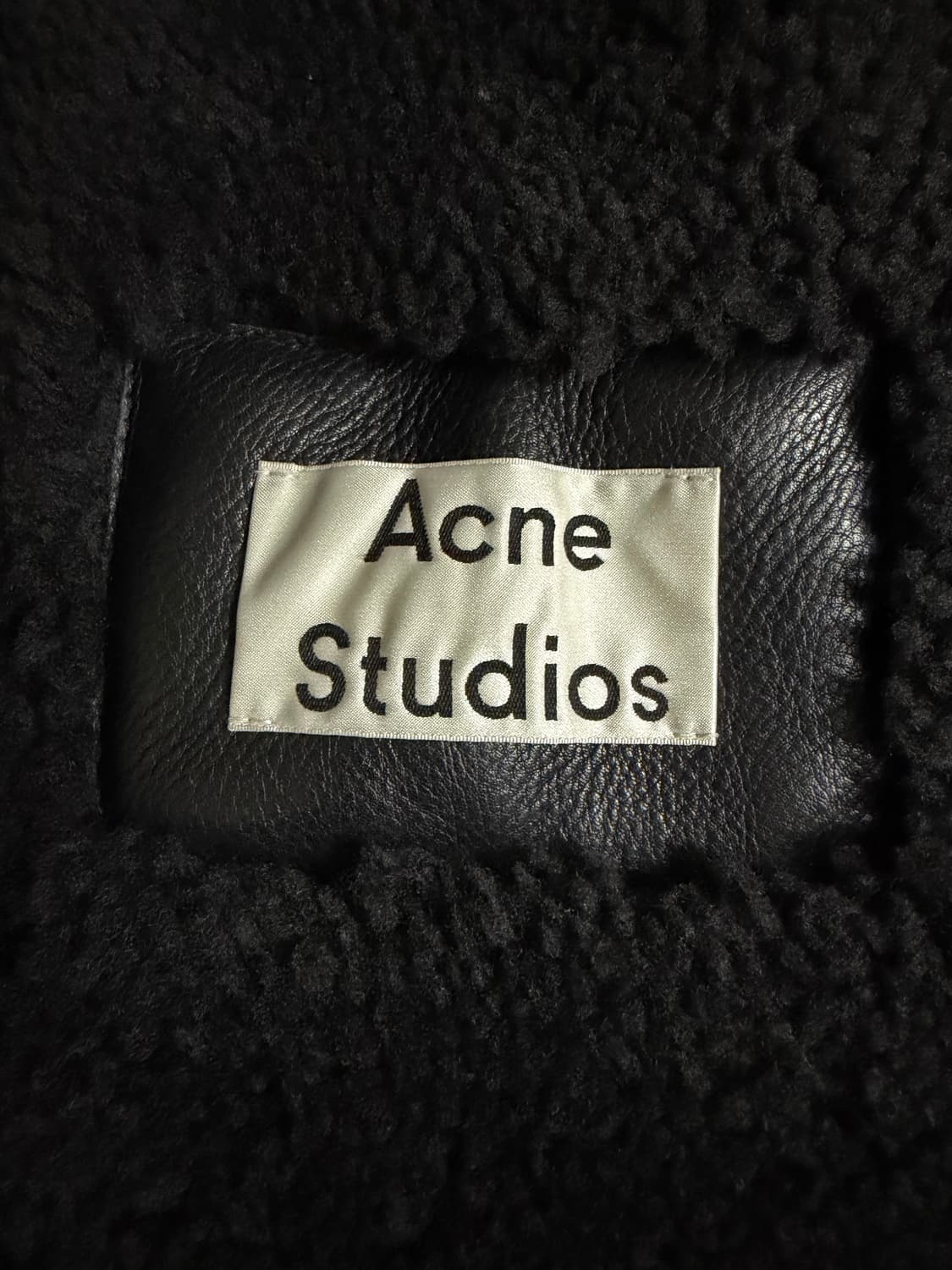 아크네 lod 무스탕 시어링 자켓 상품이미지5