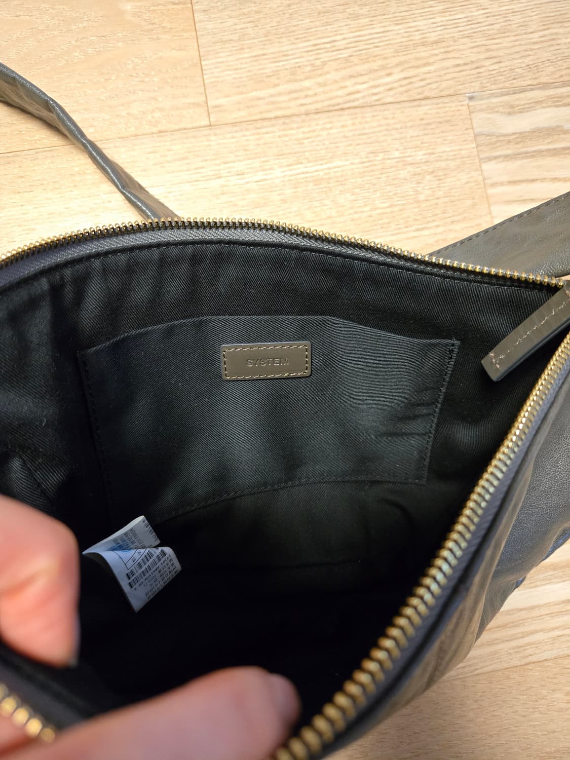 SYSTEM 시스템 레더 반달 크로스백 2022 상품이미지5