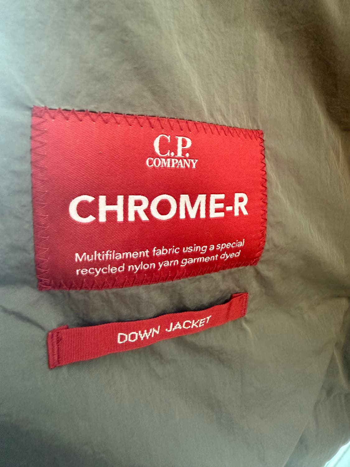 CP컴퍼니 크롬R 후드 렌즈 패딩 상품이미지5