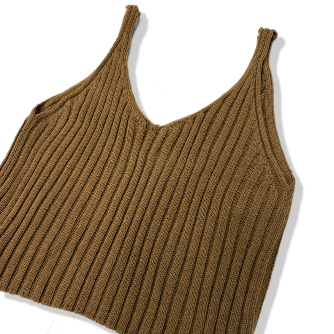 브이넥니트탱크탑 상품이미지1