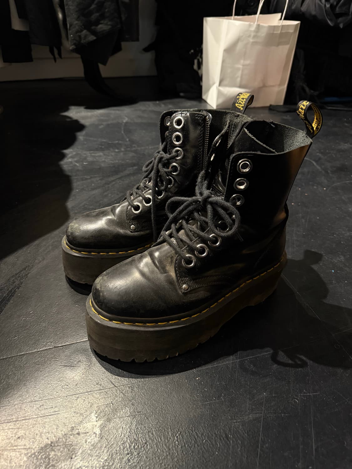 닥터마틴 Jadon max UK5 AW006 상품이미지1