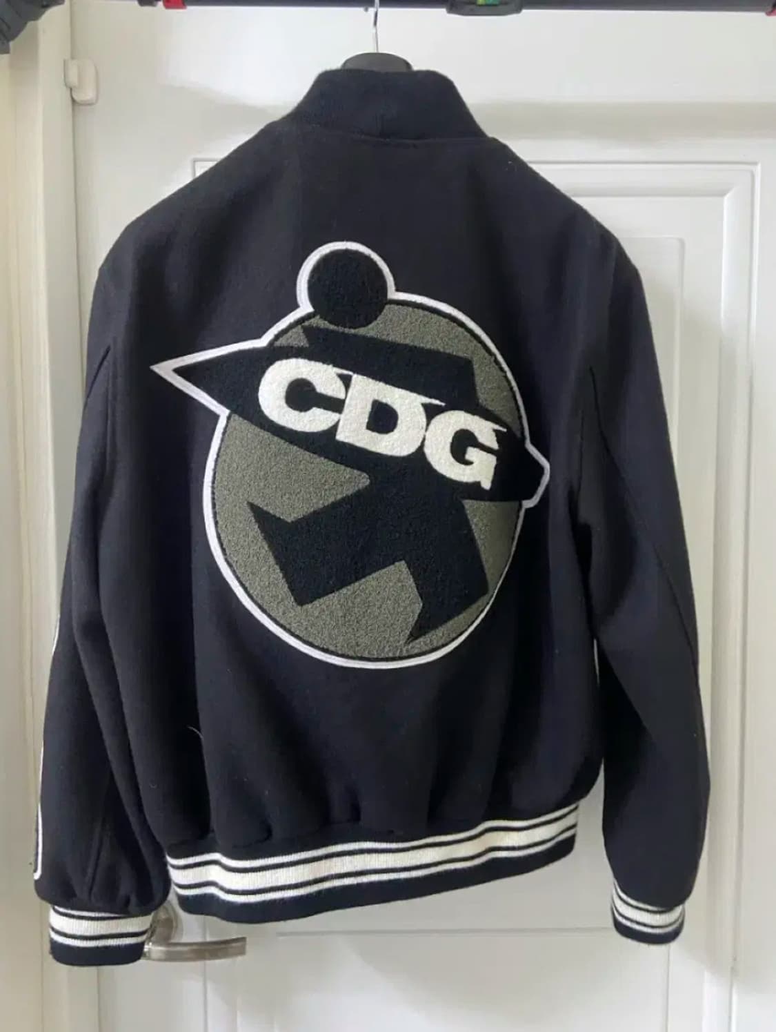 스투시 cdg 꼼데가르송 바시티 m 상품이미지3