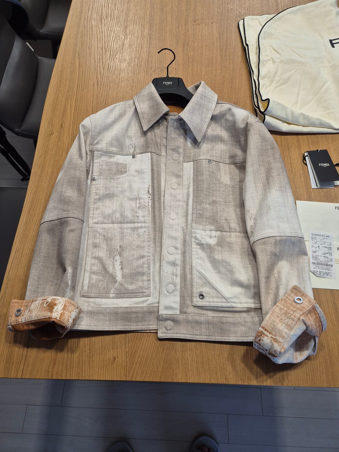 펜디 23ss 트러커 자켓 46 상품이미지2