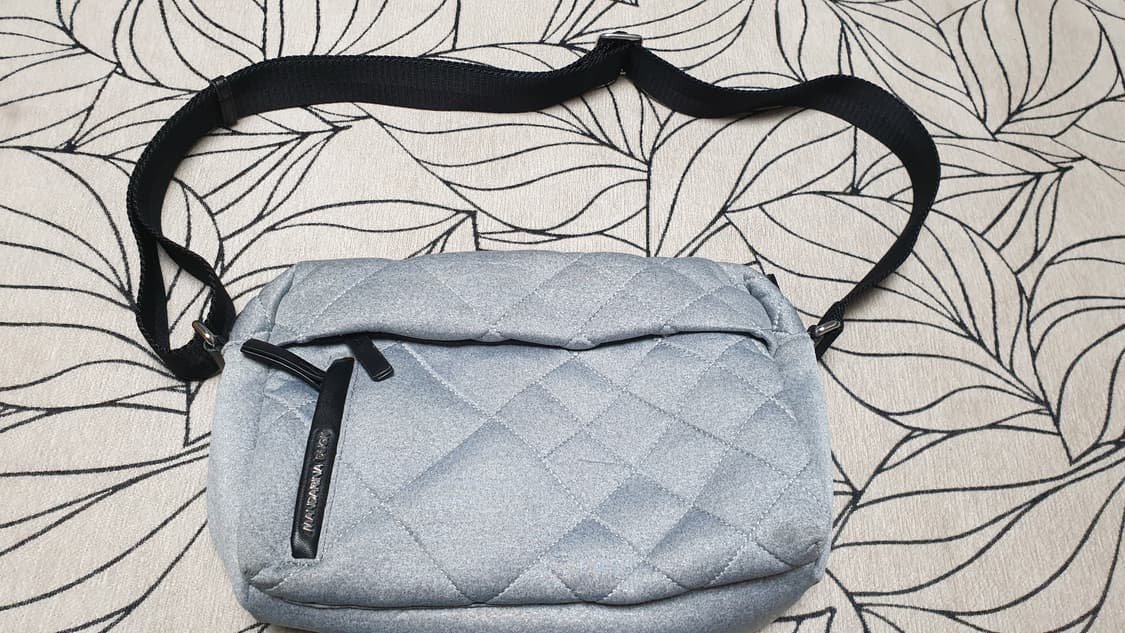 만다리나덕 크로스백 다이아몬드 퀄딩 오리 그레이 상품이미지1