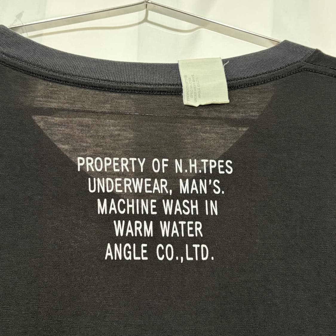 엔할리우드 브이넥 티셔츠 상품이미지3