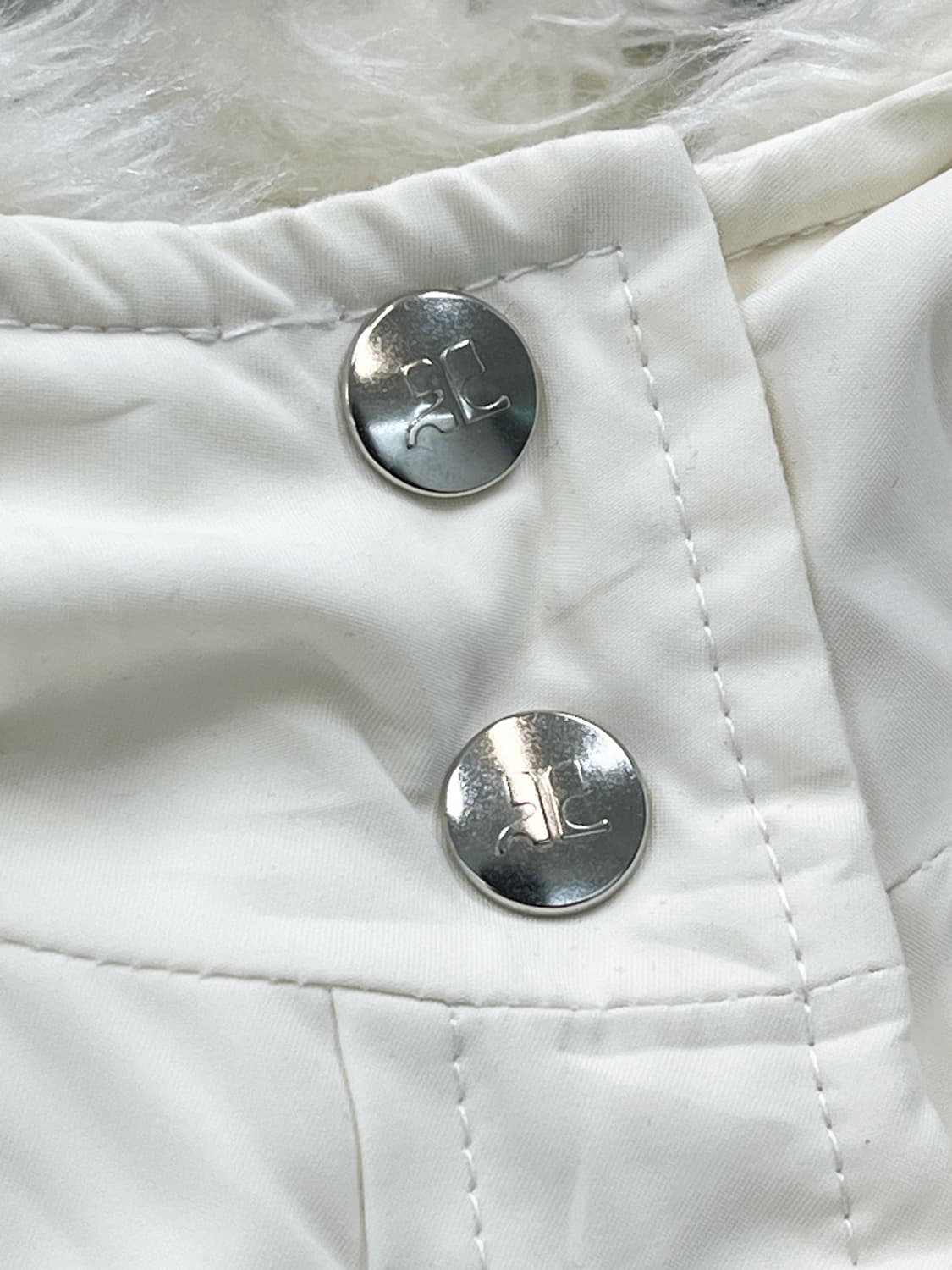 꾸레쥬 faux 퍼 라인 폴리쉘 코트 상품이미지5