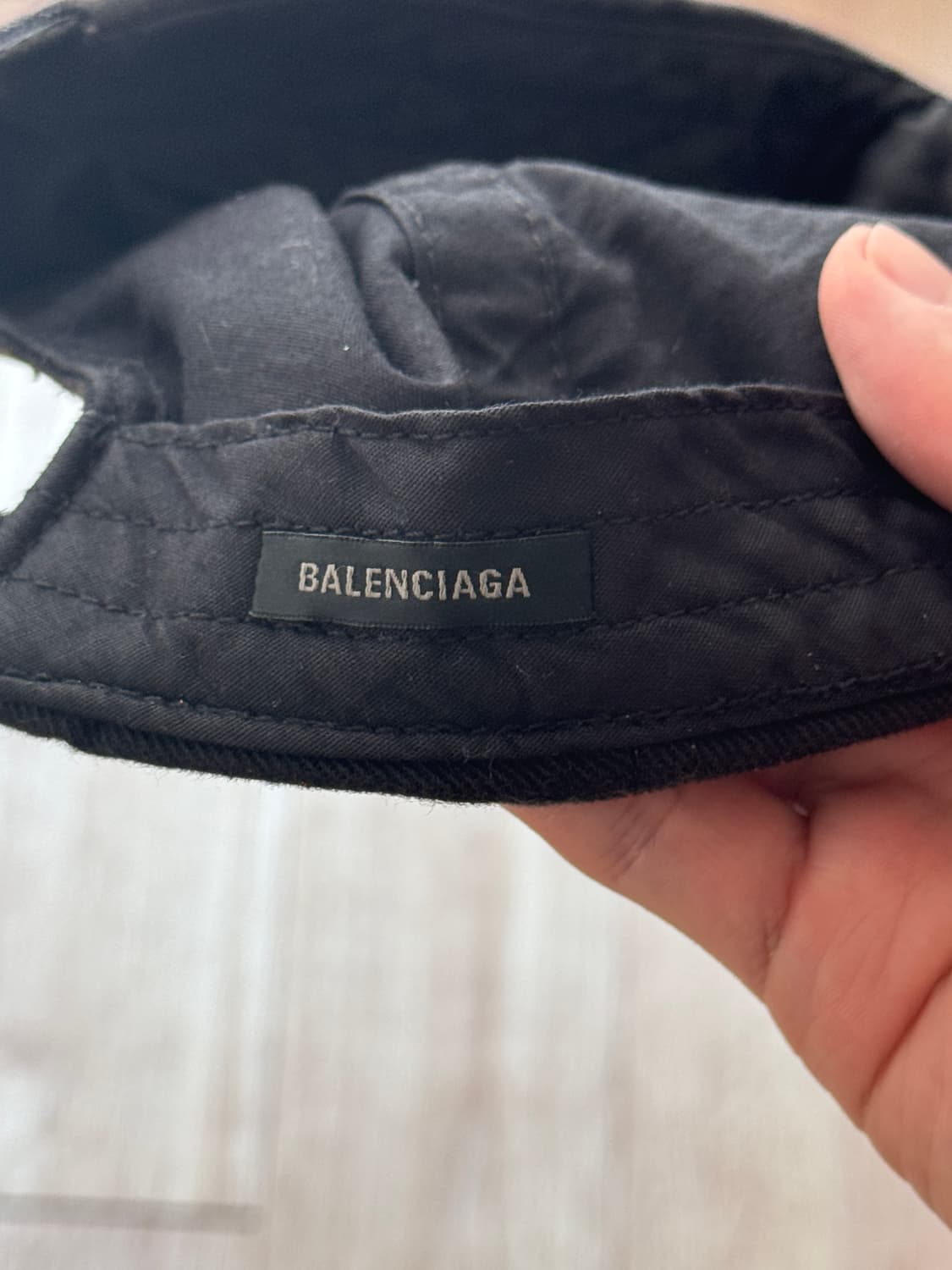 발렌시아가 애플로고 be different 캡 상품이미지4