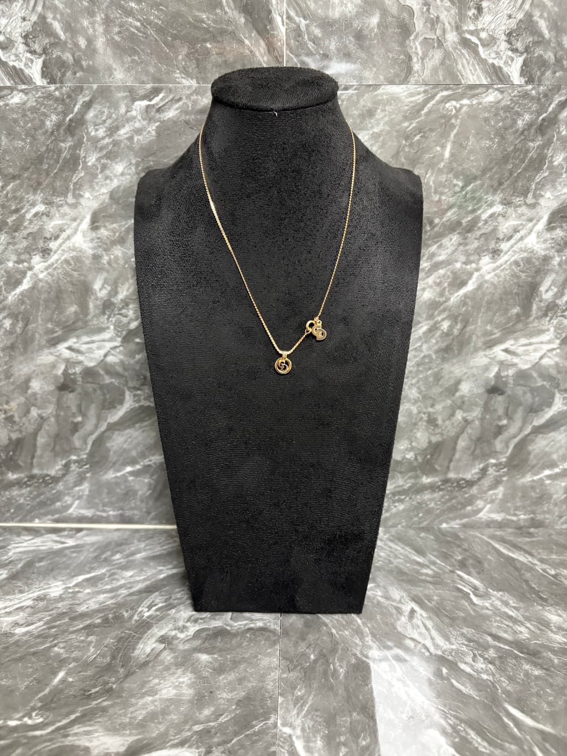 [새상품급] 디올 금장 CD로고 목걸이 상품이미지1