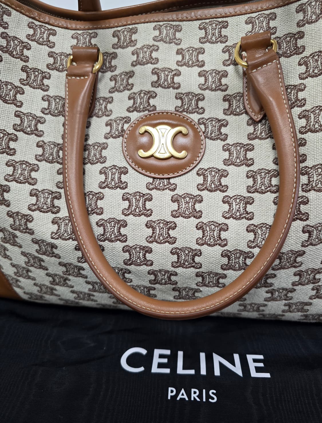 셀린느 호리즌탈 카바스 토트백 판매 상품이미지2