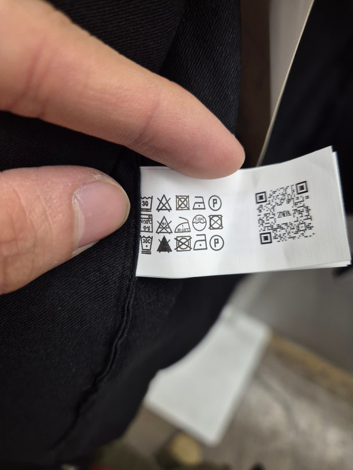 ZARA 블랙 슬림핏 V넥 베스트 L 상품이미지7