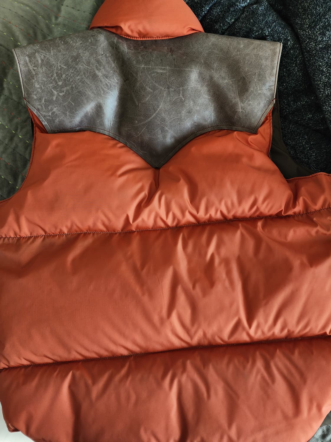 록키마운틴 패딩 조끼 38사이즈 상품이미지2