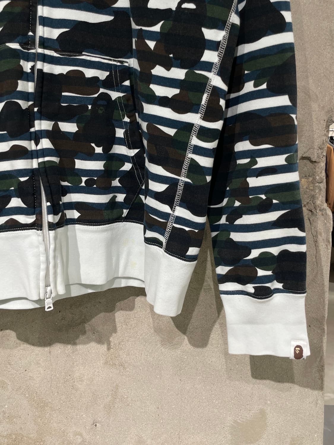 베이프 카모 플라쥬 스트라이프 스웻 풀집업 상품이미지6