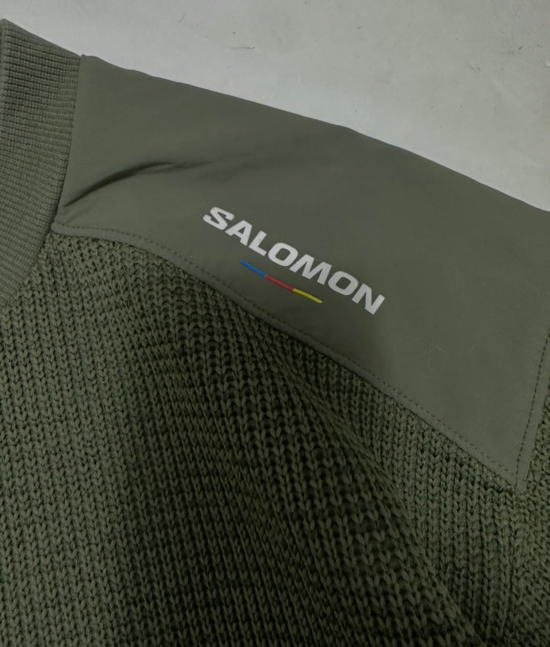 살로몬 카키 플래그 스웨터 맨투맨 상품이미지4