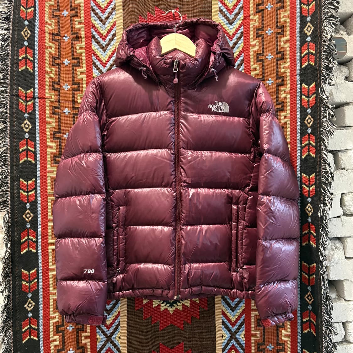 노스페이스700 버건디 구스다운 후드패딩자켓 상품이미지1