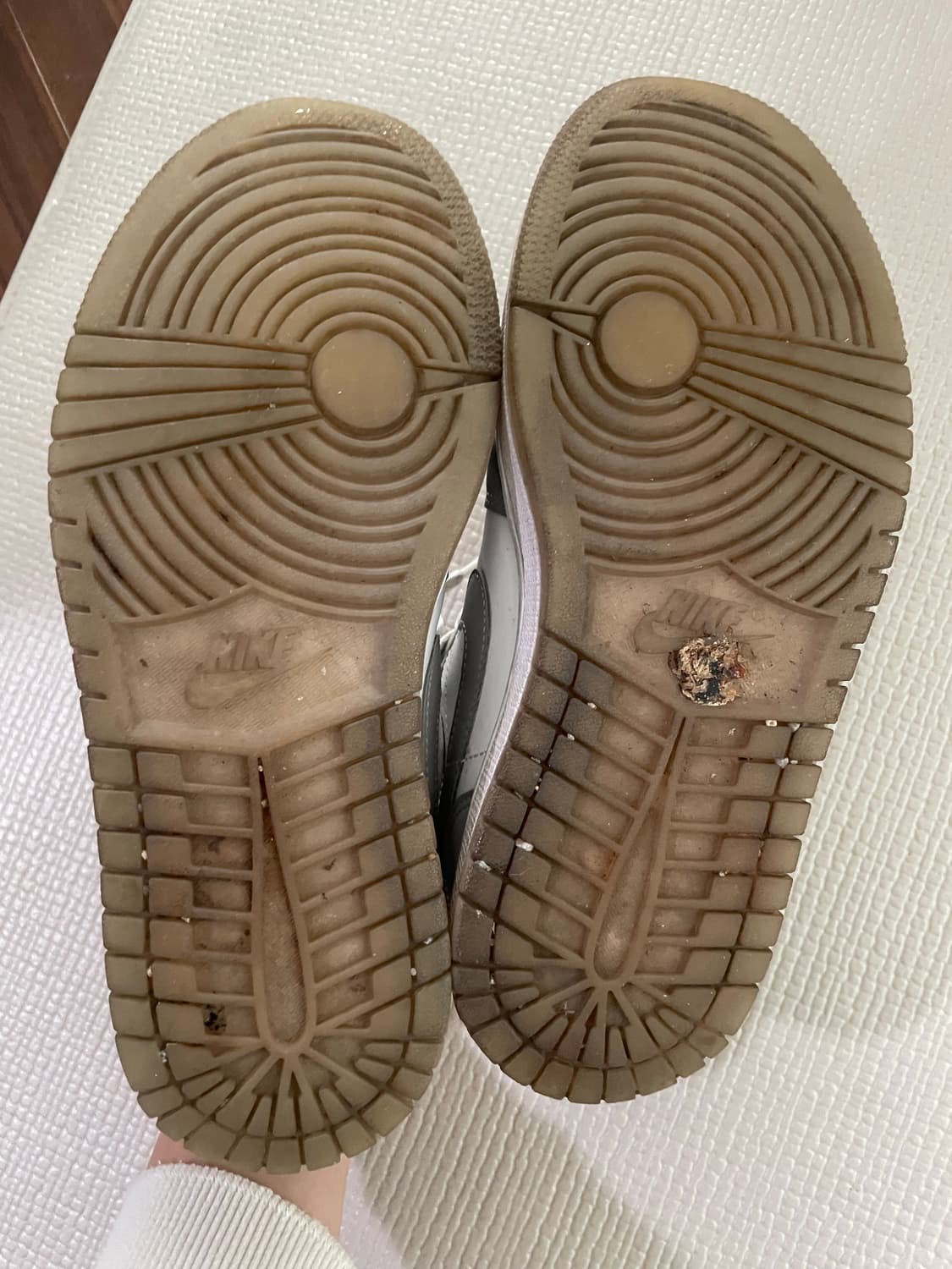 나이키 조던1 화이트 울프그레이 230 상품이미지3