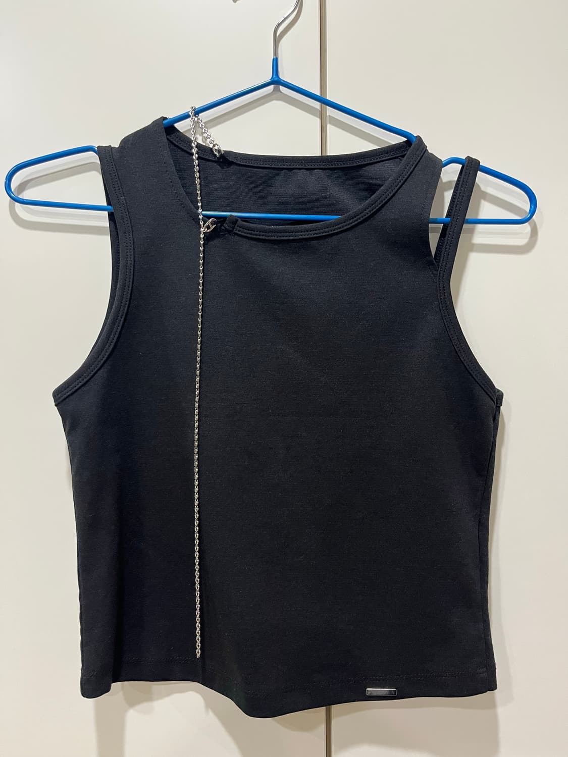 SSY 랩 하트 체인 슬리브리스 블랙 상품이미지5