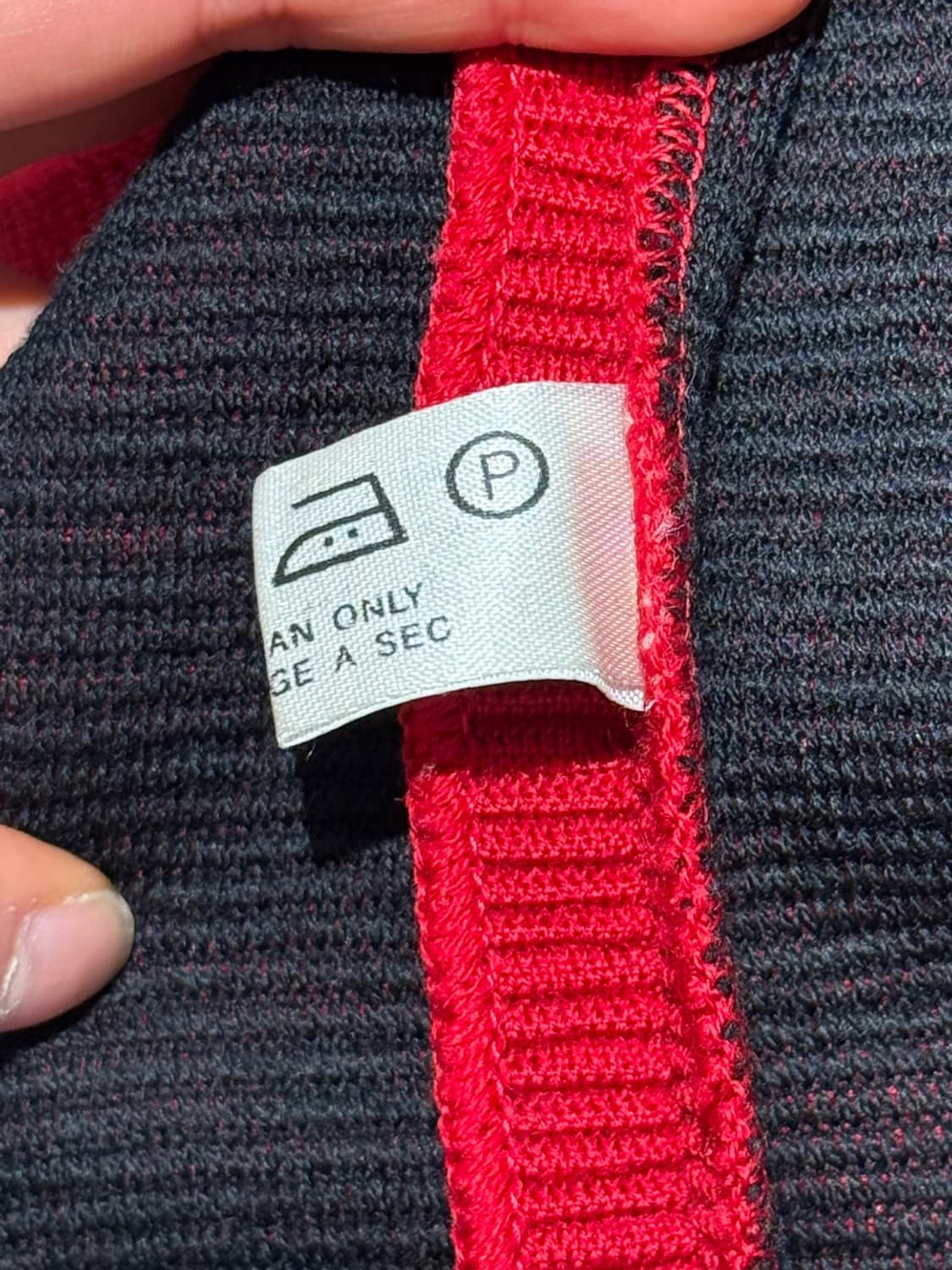 셀린느 레드 블랙 투톤 울 니트 가디건 드레스 상품이미지10