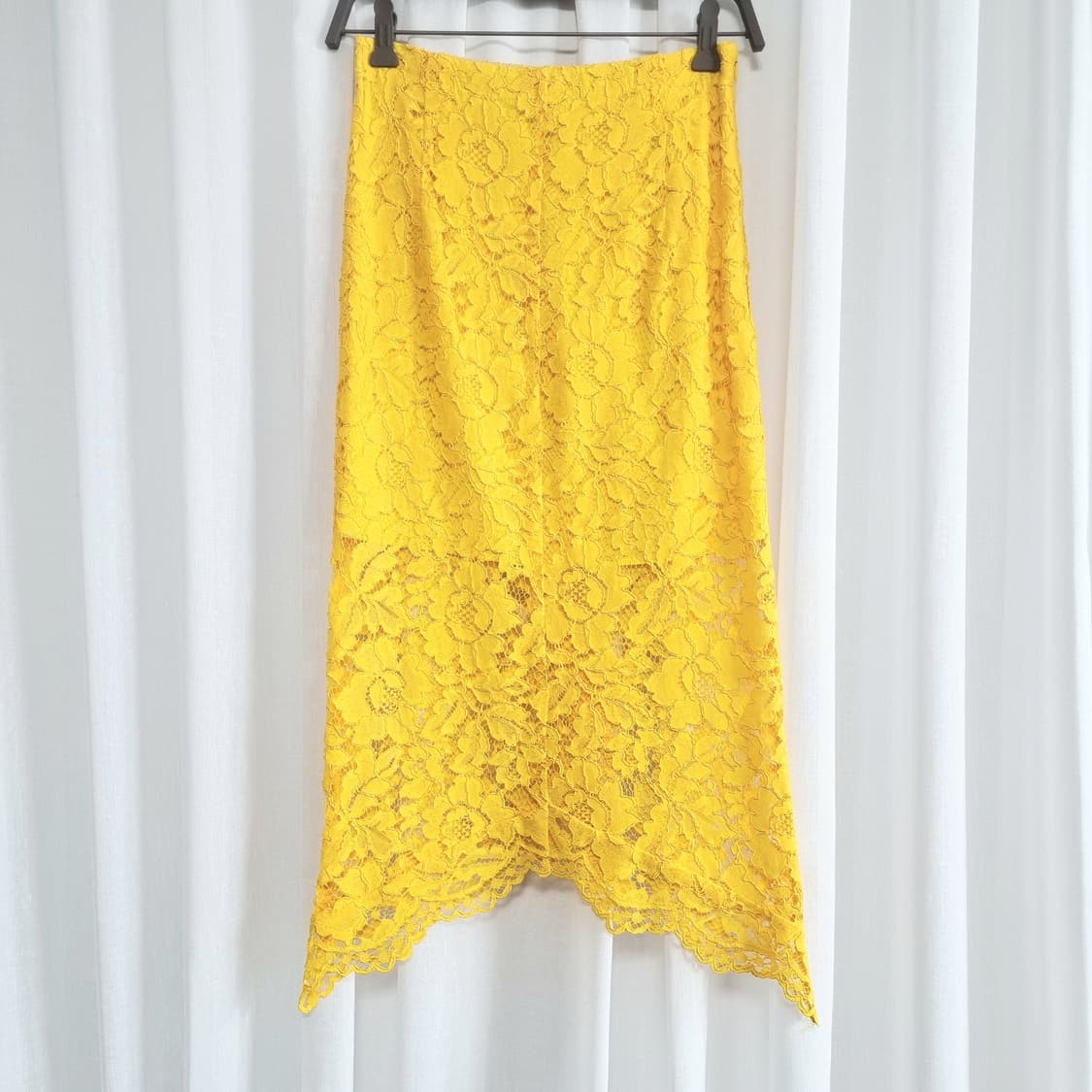 산드로 펀칭레이스 밴딩 스커트 언발란스 치마 (25인치쯤) 상태최상 상품이미지2