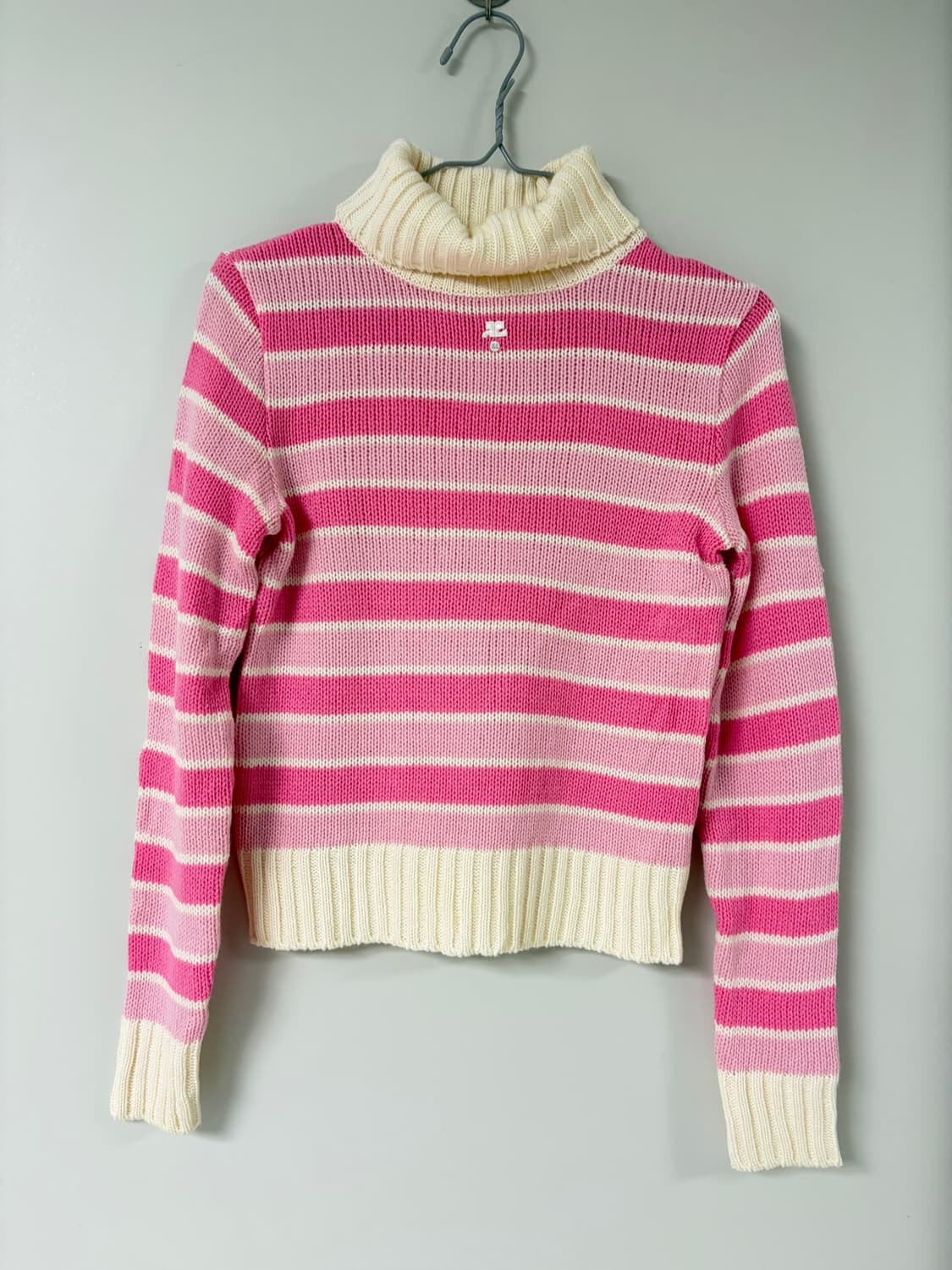 꾸레쥬 빈티지 핑크 니트 상품이미지1