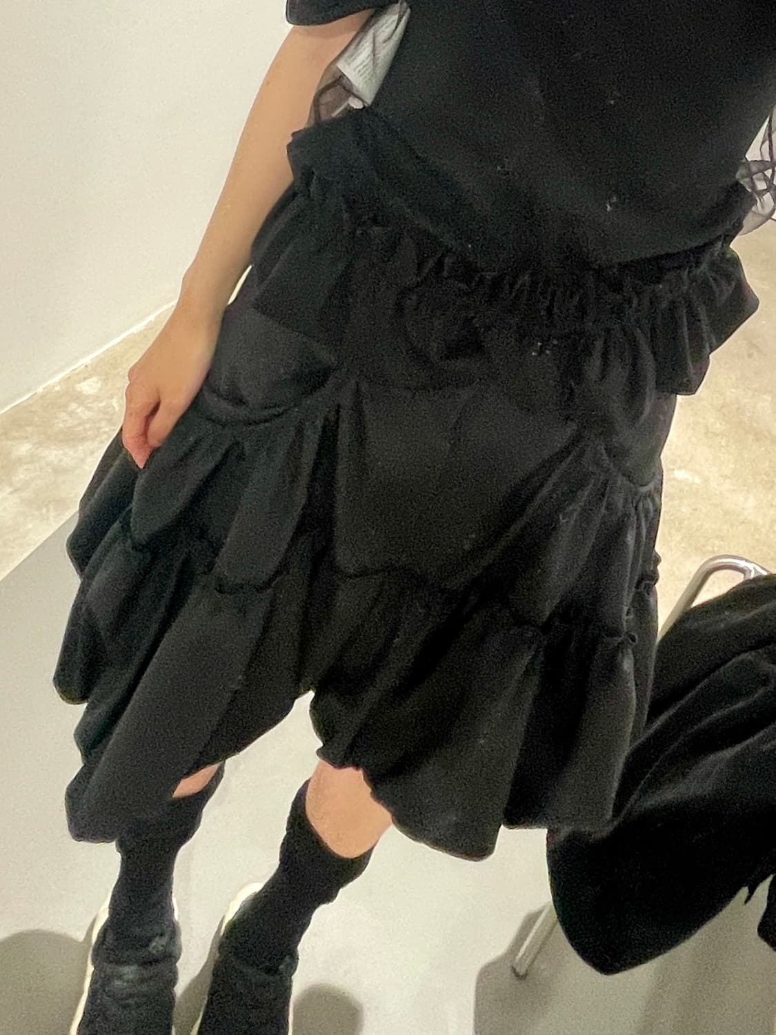 Noir Kei Ninomiya 2025ss 프릴 벌룬 쇼츠 블랙 상품이미지4
